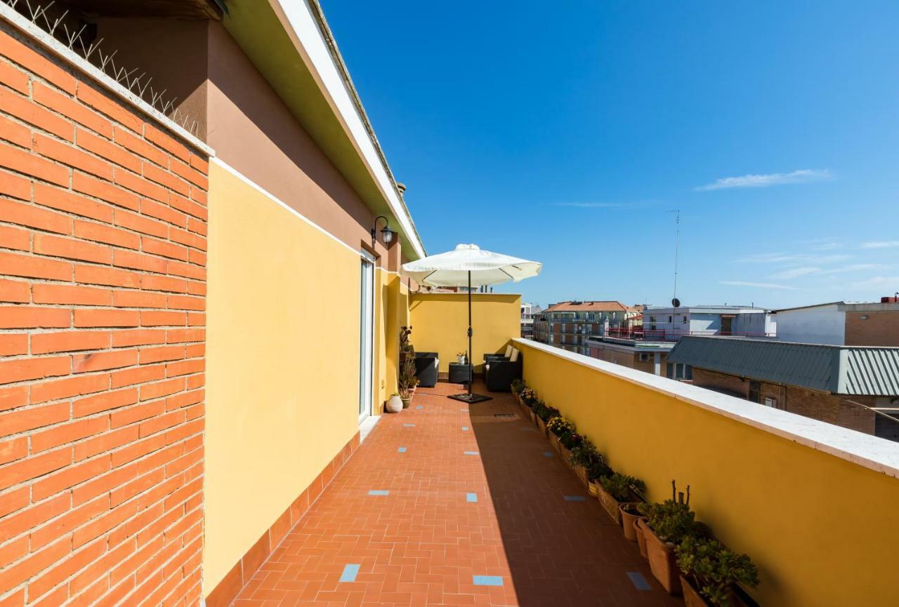 La Terrazza Sul Mare Di Roma, Wifi, Ac Apartman Lido di Ostia Kültér fotó