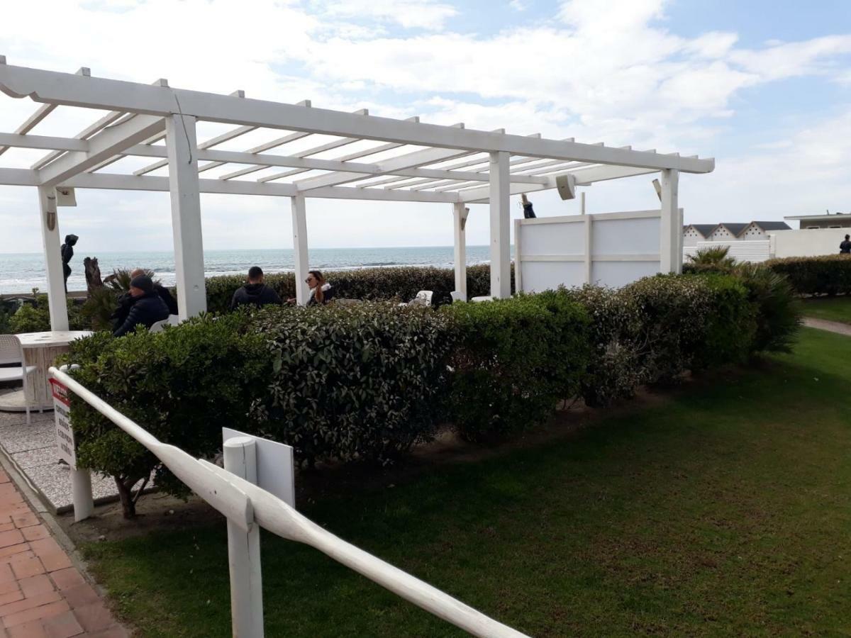 La Terrazza Sul Mare Di Roma, Wifi, Ac Apartman Lido di Ostia Kültér fotó